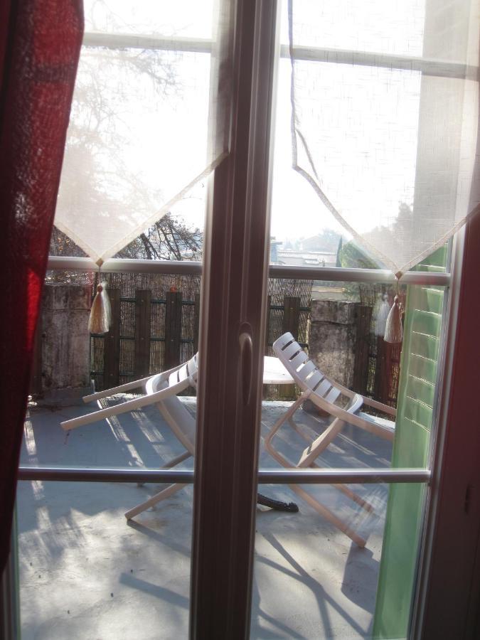 Chambre D'Hotes Park Des Collines - Gite Genissieux Bagian luar foto