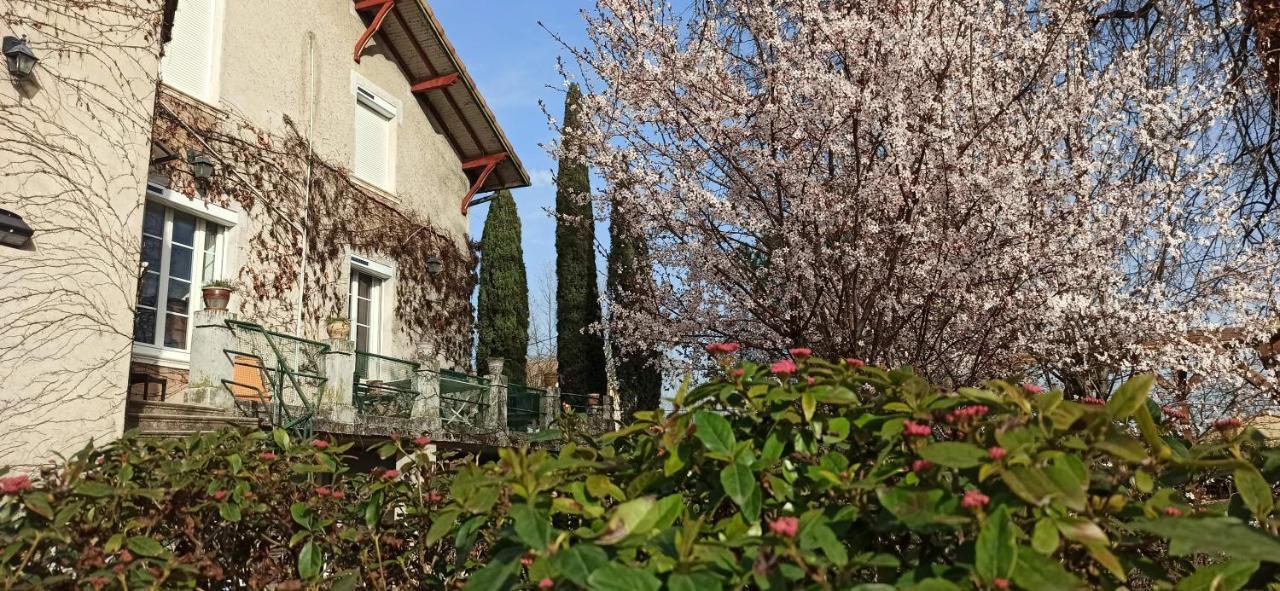 Chambre D'Hotes Park Des Collines - Gite Genissieux Bagian luar foto