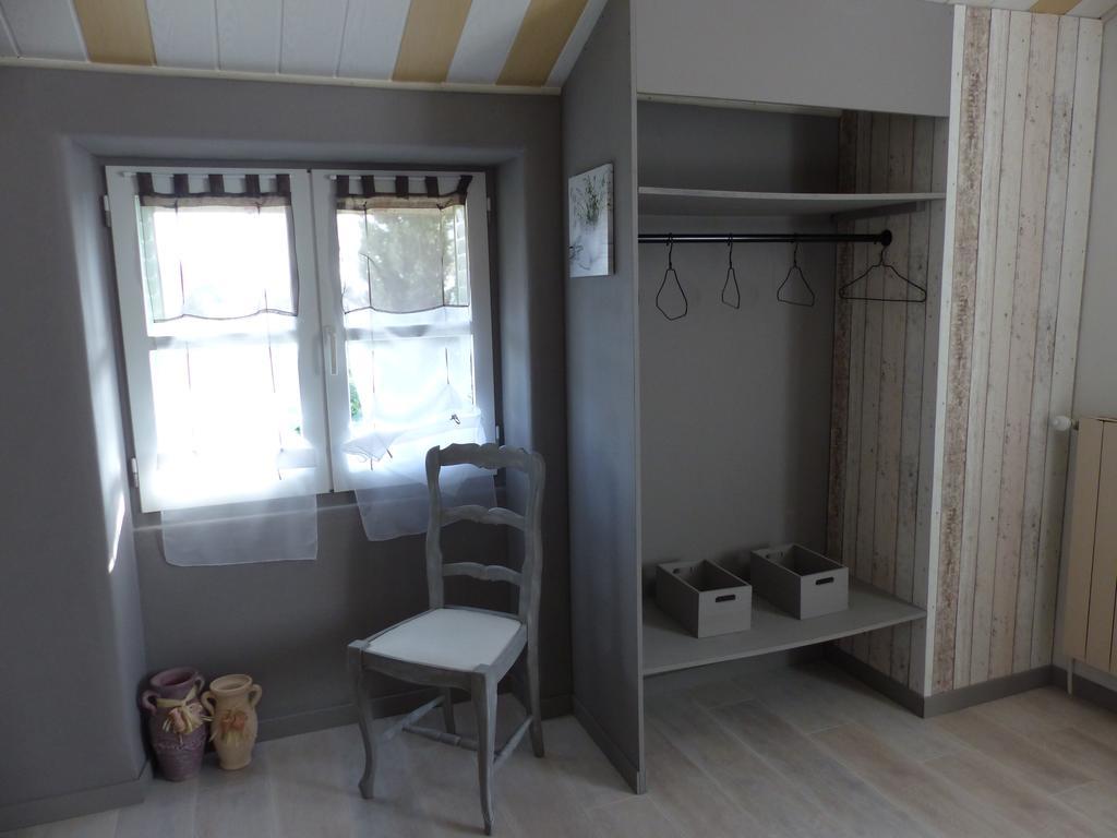 Chambre D'Hotes Park Des Collines - Gite Genissieux Bagian luar foto