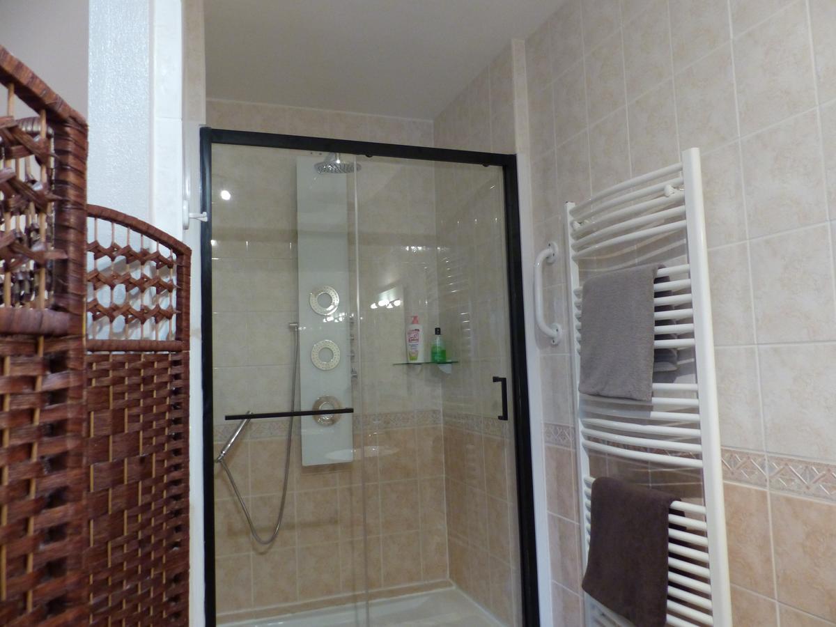 Chambre D'Hotes Park Des Collines - Gite Genissieux Bagian luar foto